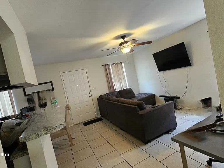 2200 El Sol St — Photo 2