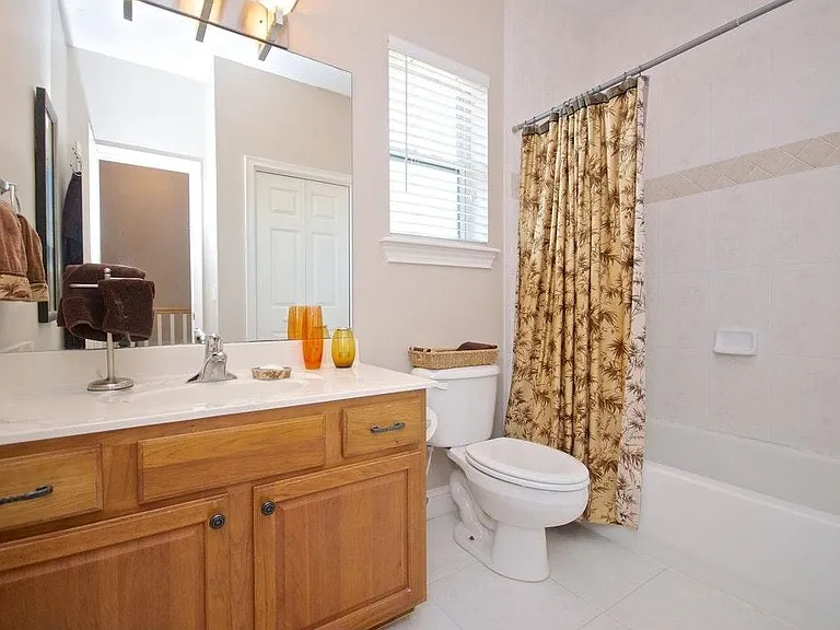 Marble and Tile Bathrooms