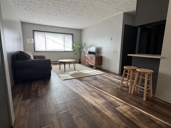 Loomis Apartment Homes