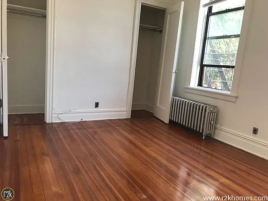 Rented by Realty 2000 Corp | media 27