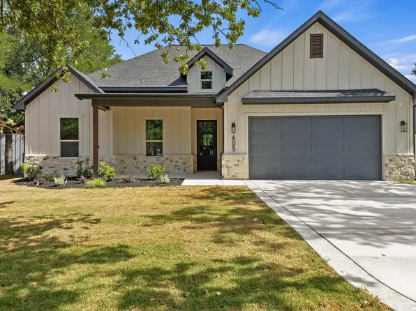 605 N Stewart St, Azle, TX 76020