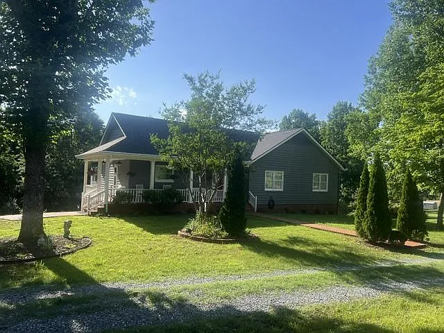 138 Blue Ridge Dr — Photo 1