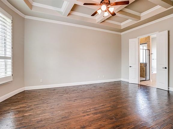 5th image of 411 Berkshire Ct