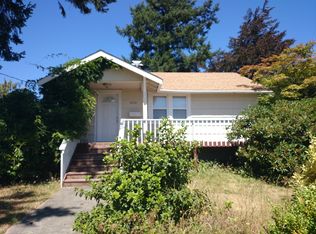 3220 SW Cloverdale St, Seattle, WA 98126