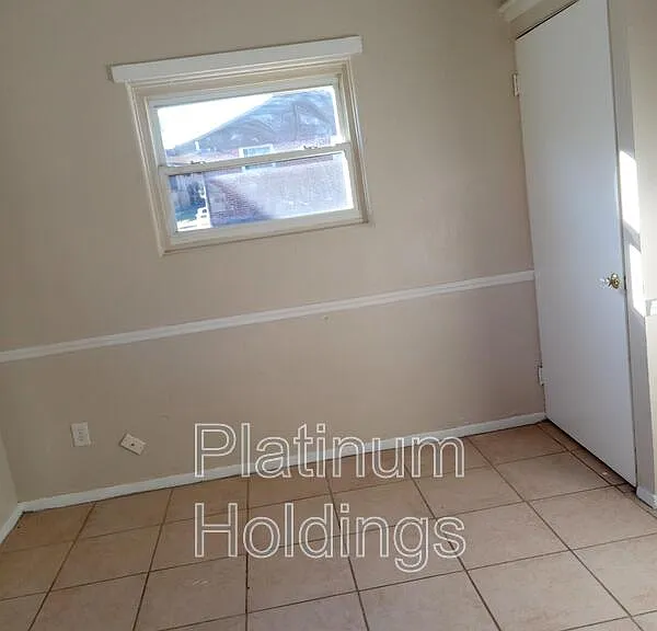 1057 Neville Ave — Photo 10