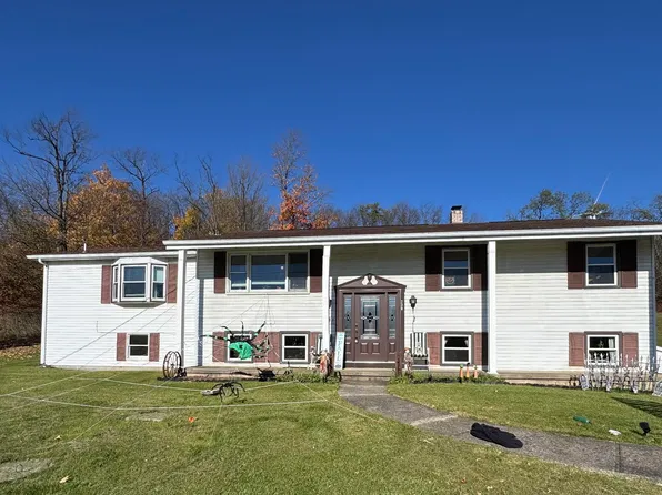 230 Theatre Rd, Carrolltown, PA 15722