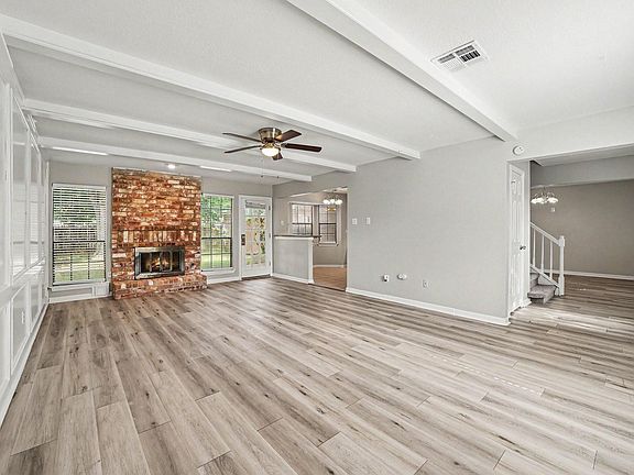 4th image of 7911 Bayou Forest Dr