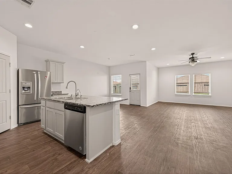 1706 Cooper Bluff Ct — Photo 5