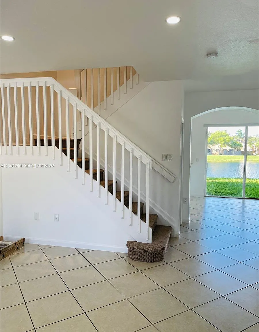 Shoma Townhomes At Keysco — Photo 2