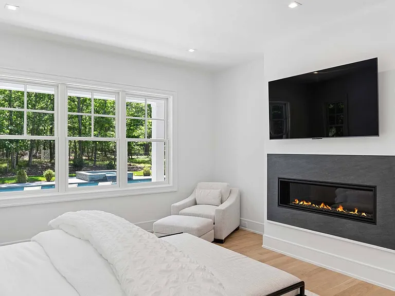 17 Dering Ln — Photo 16
