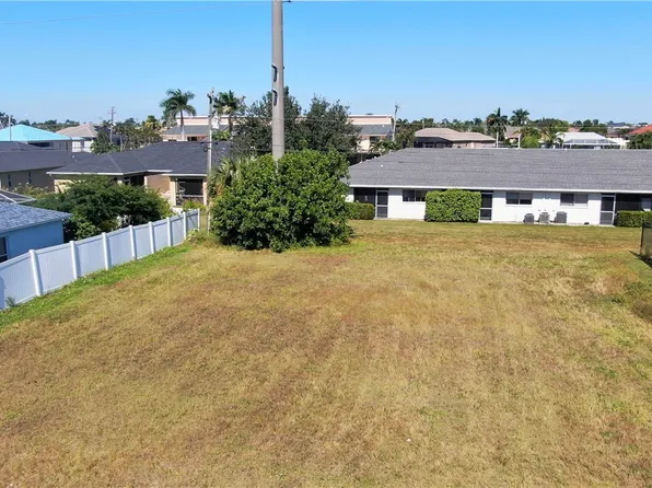 933 Cape Coral Pkwy W, Cape Coral, FL 33914
