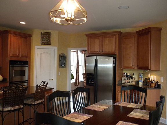 5th image of 43118 Kingsport Dr