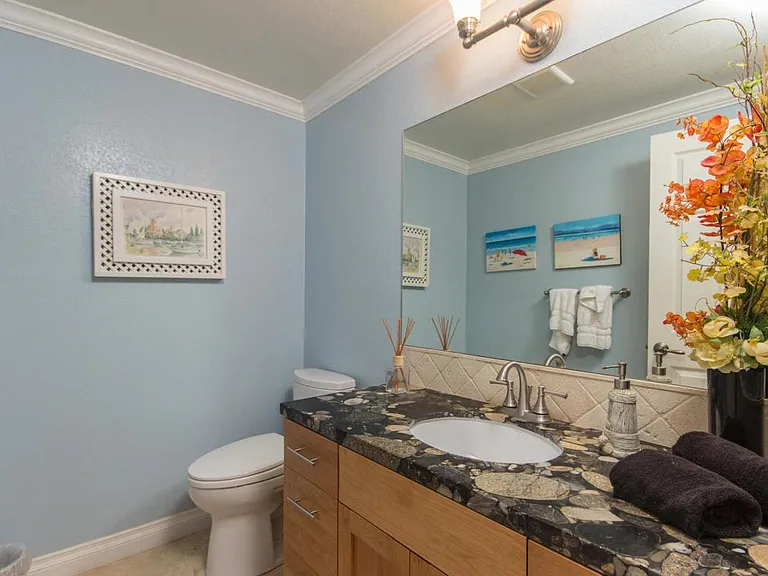 Primp in 2.5 Remodeled Bathrooms