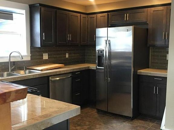 4th image of 429 NE Lincoln St APT B-c