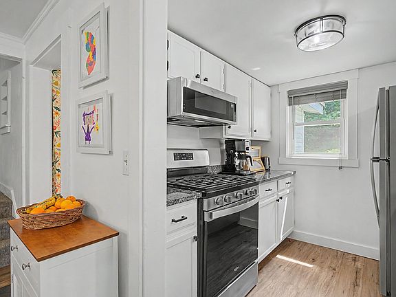 5th image of 11 Magic Avenue