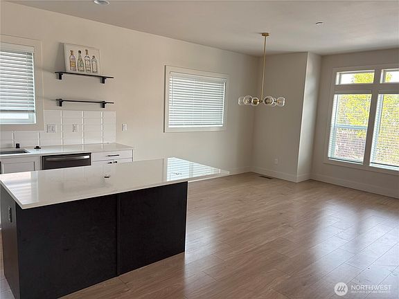 5th image of 15227 51St Avenue S