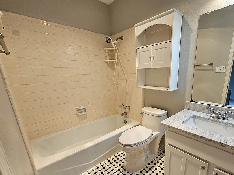 3607 Biscay Dr — Photo 12