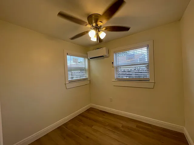 413 N East St — Photo 18