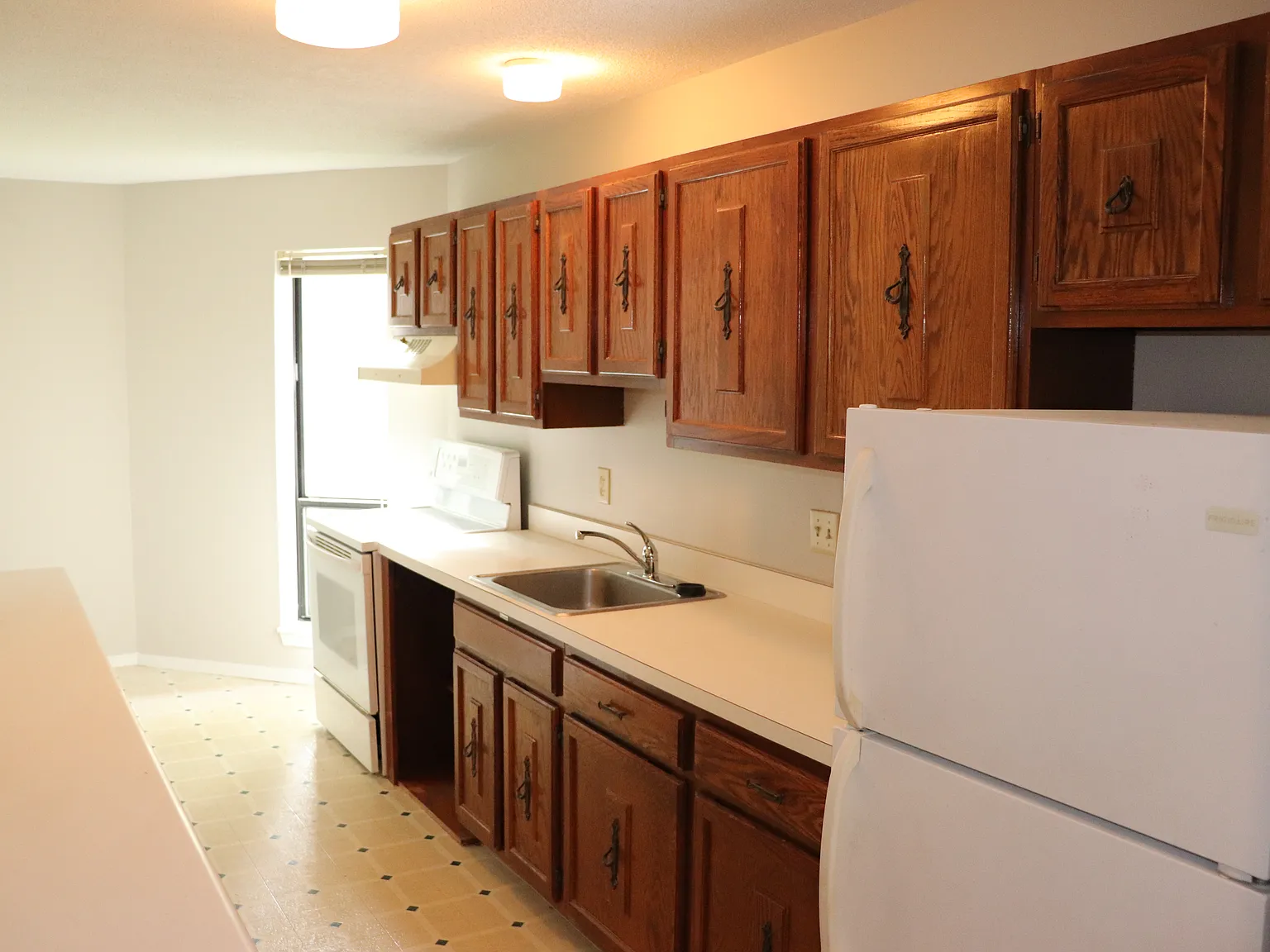 1 bed, 771 sqft, $1,600 — Photo 3