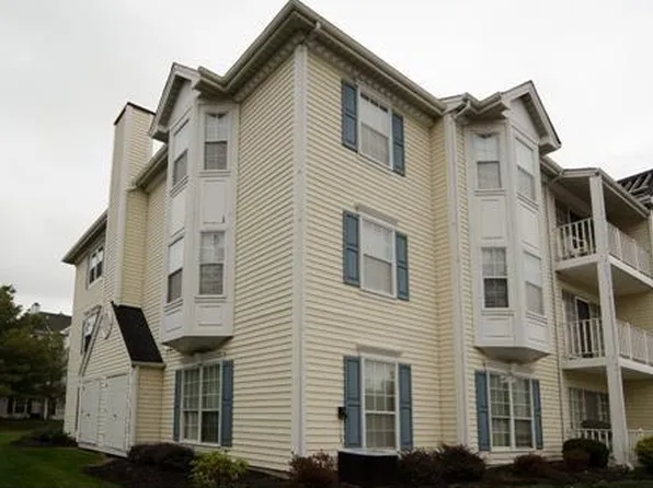 468 Northam Dr, North Brunswick, NJ 08902