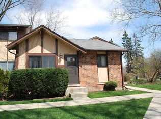 18W204 Lathrop Ln #204, Villa Park, IL
