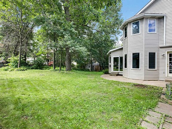 5th image of 348 Hardwood Ln