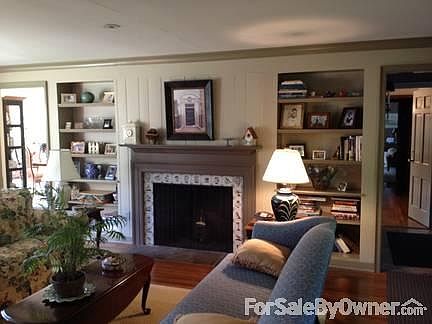 4th image of 444 Mountain Ave