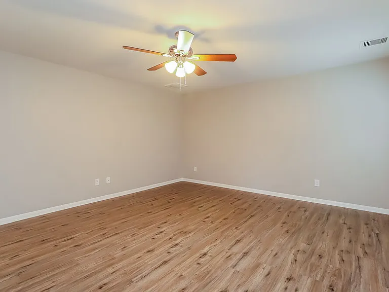 9952 Swallow Dr — Photo 10