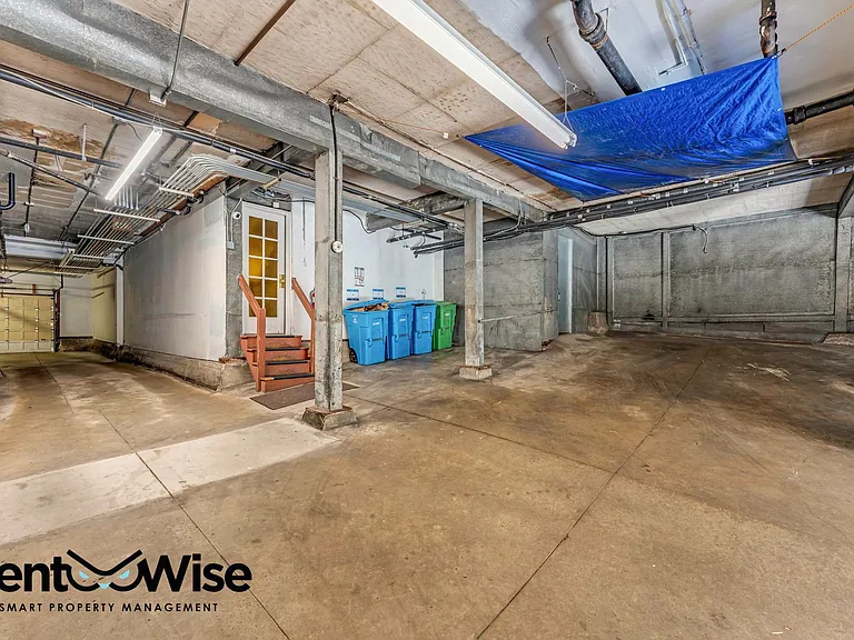 1341 Union St #10 — Photo 40