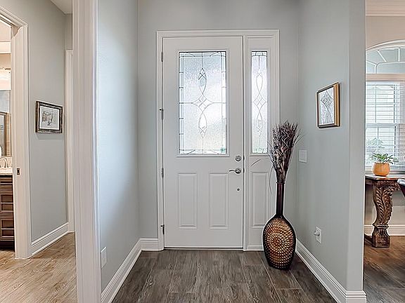 2nd image of 824 Regal Manor Ln