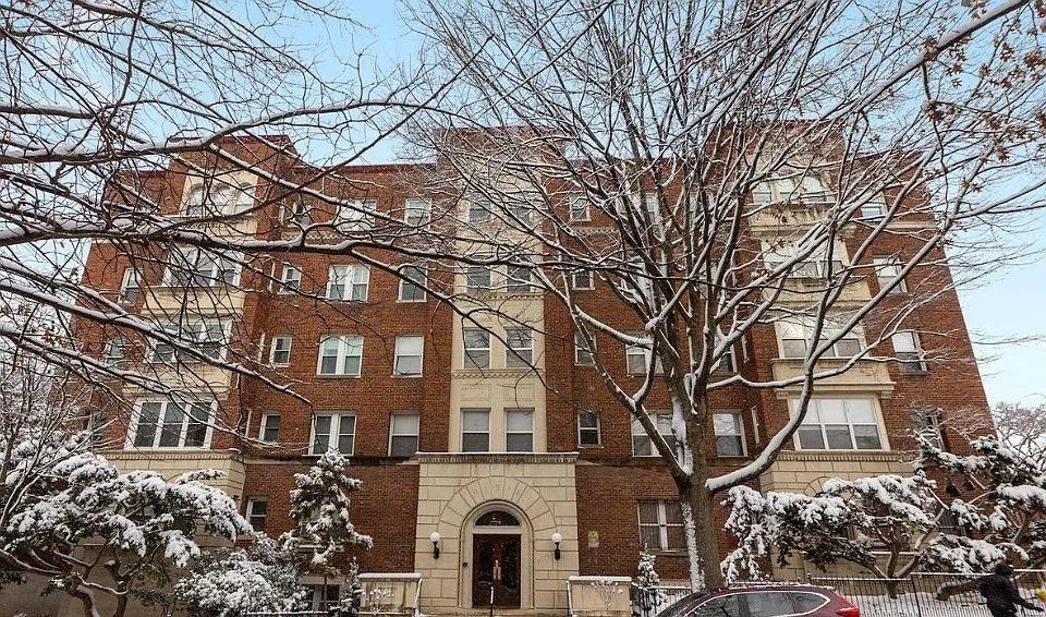 1615 Kenyon St NW #2