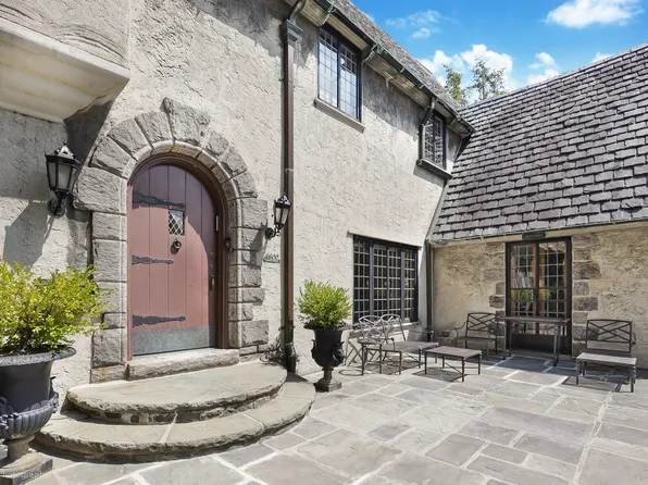 4500 Fieldston Road image 2 of 31