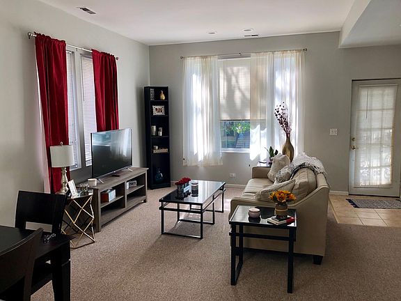 3rd image of 2541 N Wayne Ave #2