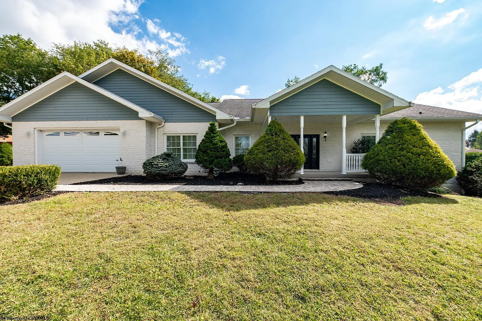 262 Deerfield Cir photo 1