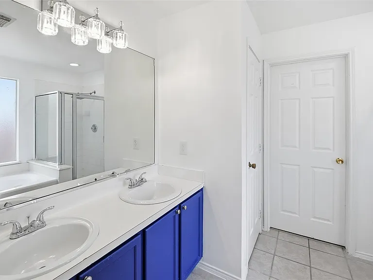 6811 Brighton Hill Ln — Photo 13