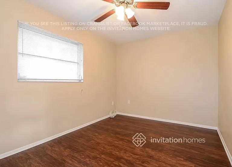 2111 Almeria Way S — Photo 10