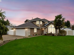 318 NE 16th Ave, Hillsboro, OR 97124