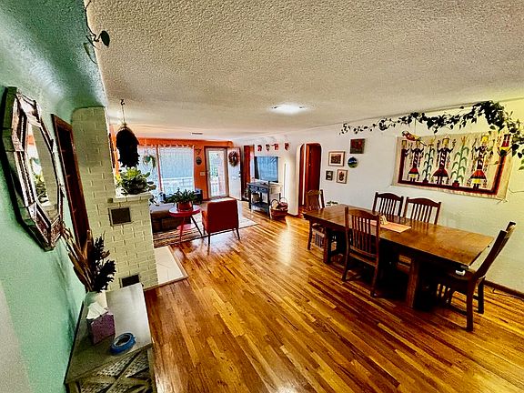 3rd image of 2436 Elm Ave