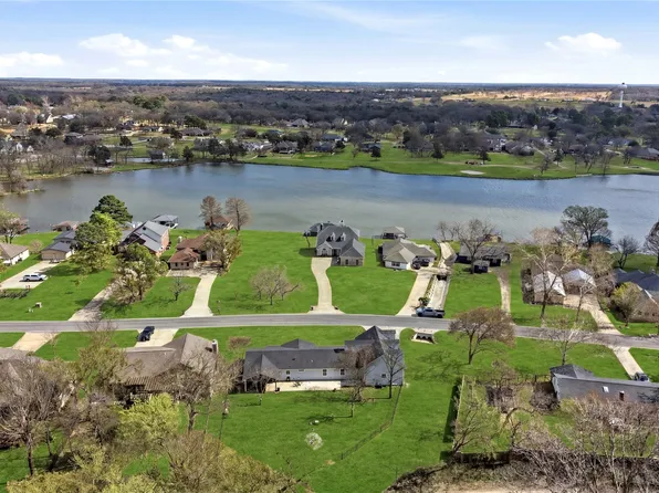 1234 Kiowa Dr W, Lake Kiowa, TX 76240