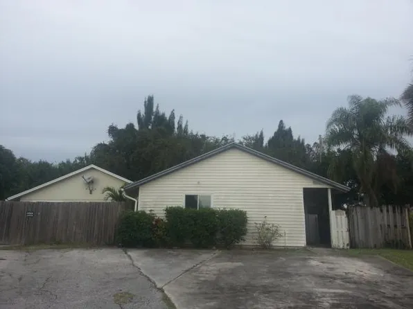 8745 Crater Ter, West Palm Beach, FL 33403