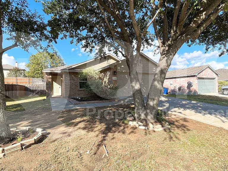 2312 Gabriel Dr — Photo 1