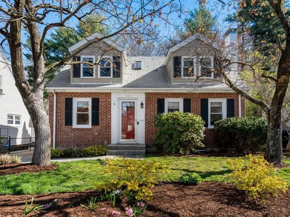 119 Stimson St, West Roxbury, MA 02132