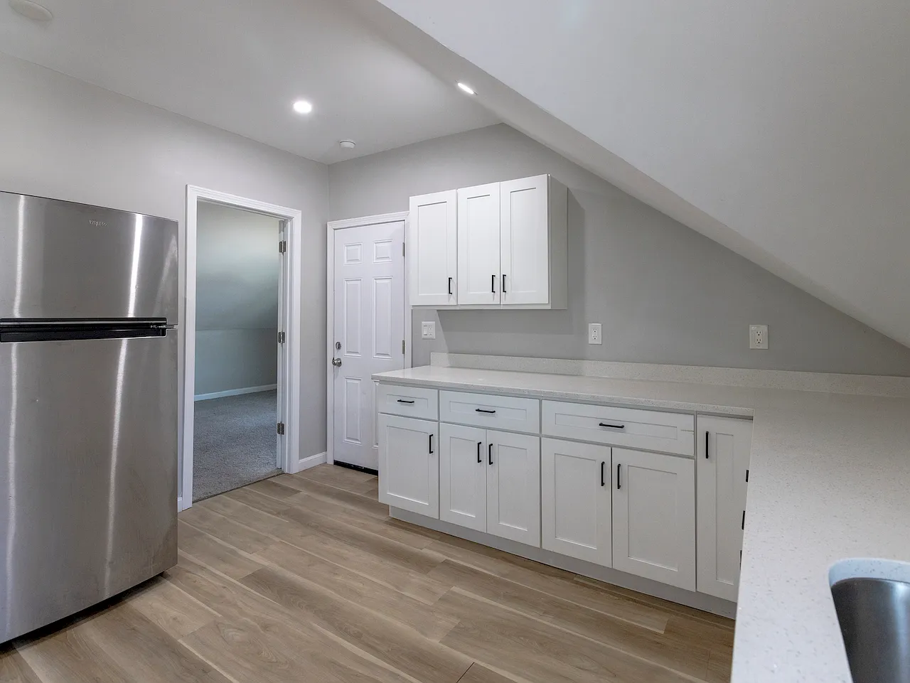 2 bed, 960 sqft, $1,650 — Photo 4