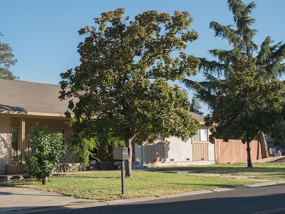 1st image of 2484 W Estate Dr
