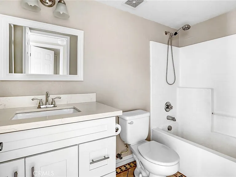 27356 Partridge Ct — Photo 10