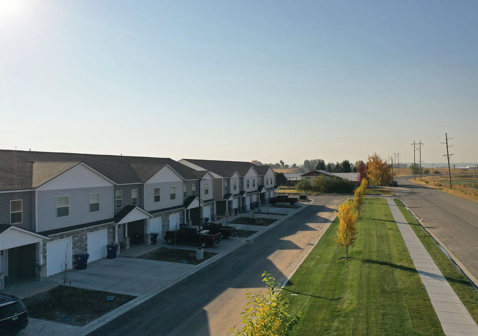 Modern 3 Bed 2.5 Bath Townhome in Sugar City! — Photo 1