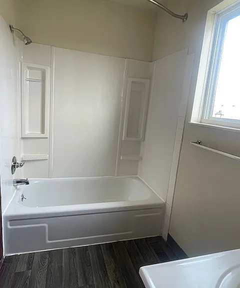 Willow Springs Apartments — Photo 10