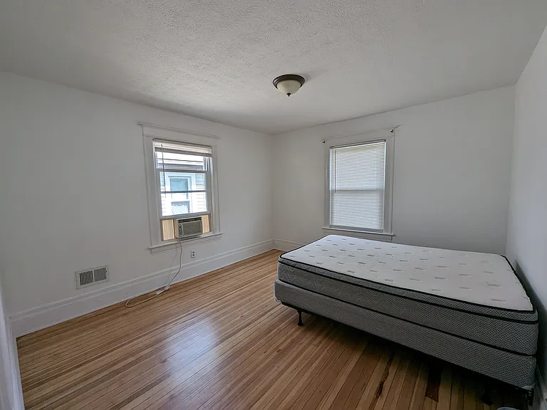 180 Lexington Ave — Photo 24