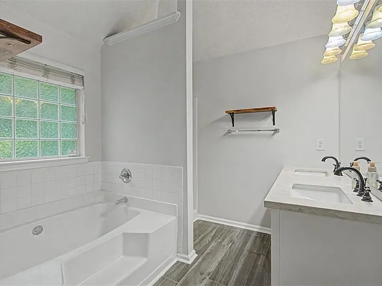 1025 Balsam Wood Trl — Photo 40