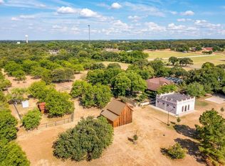 413 Diamond Ln N, Burleson, TX 76028